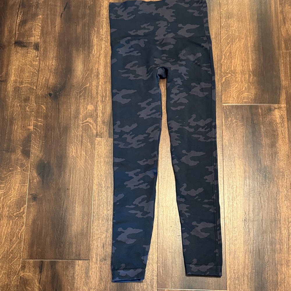 SPANX Women's Camouflage High Waist Leggings - Picture 2 of 4